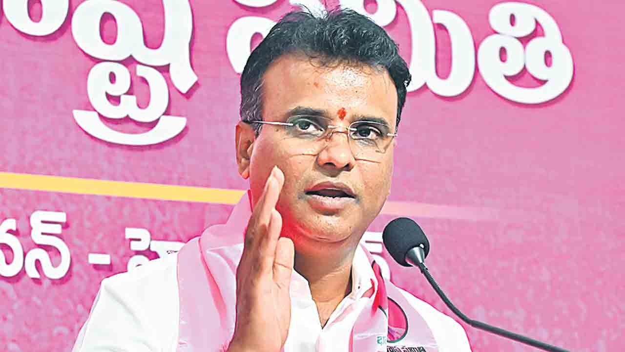 రియల్‌ ఎస్టేట్‌ ఏజెంట్‌గా రేవంత్‌రెడ్డి