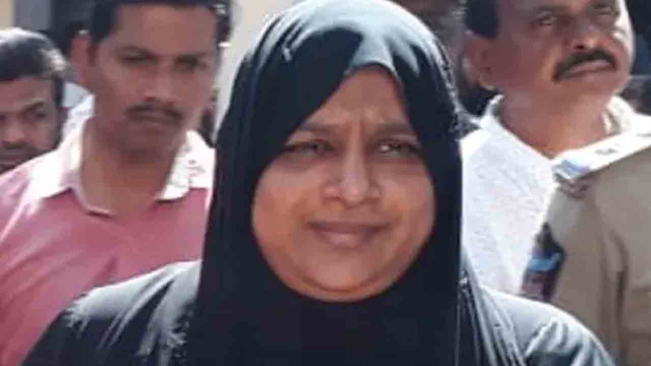 నౌహీరా షేక్‌ బెయిల్‌ రద్దు