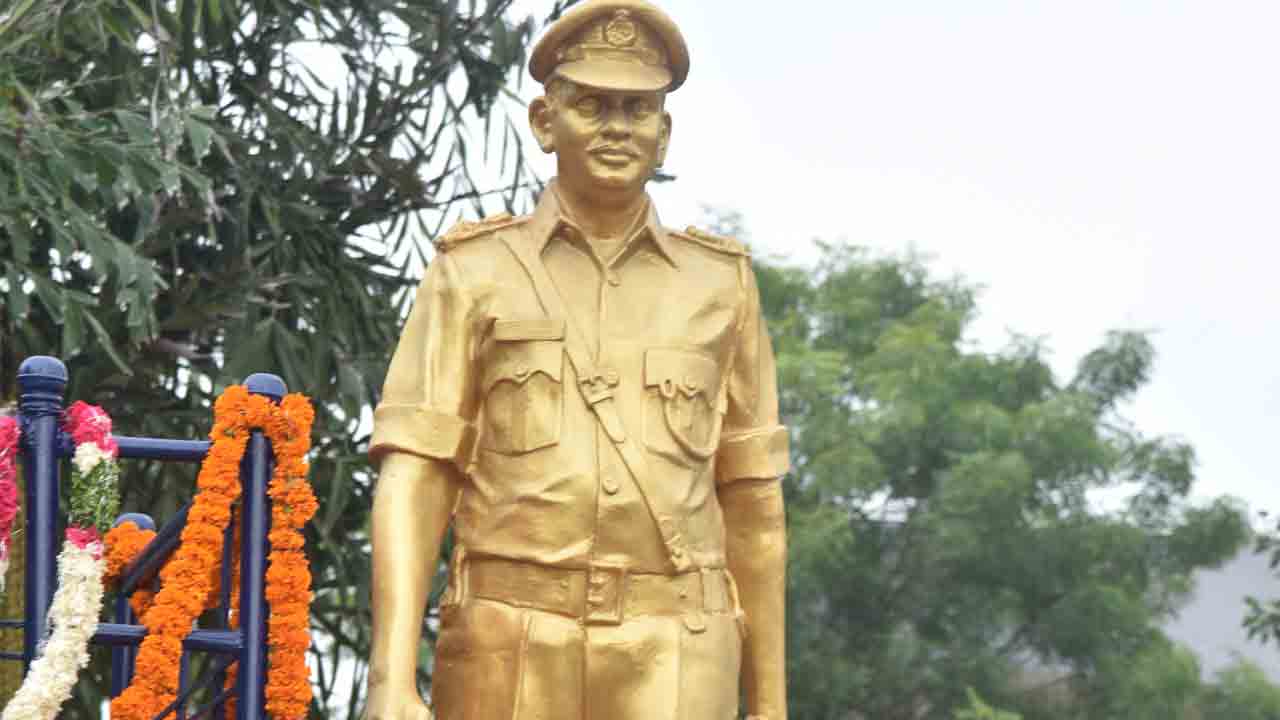 అమరులకు సెల్యూట్‌