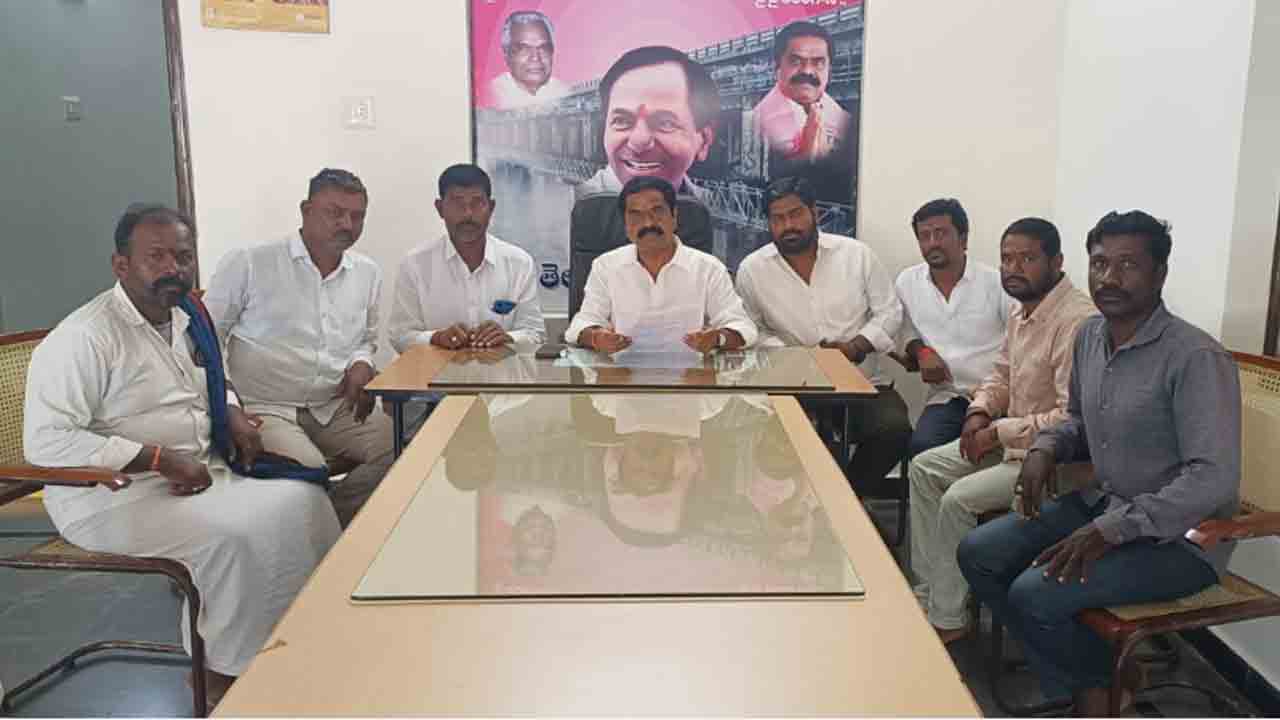 యువతకు ఉపాధి కల్పిస్తాం