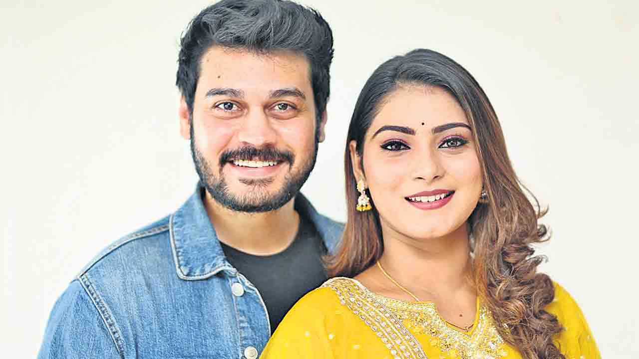 పక్కోడి జీవితంలోకి తొంగి చూస్తే?