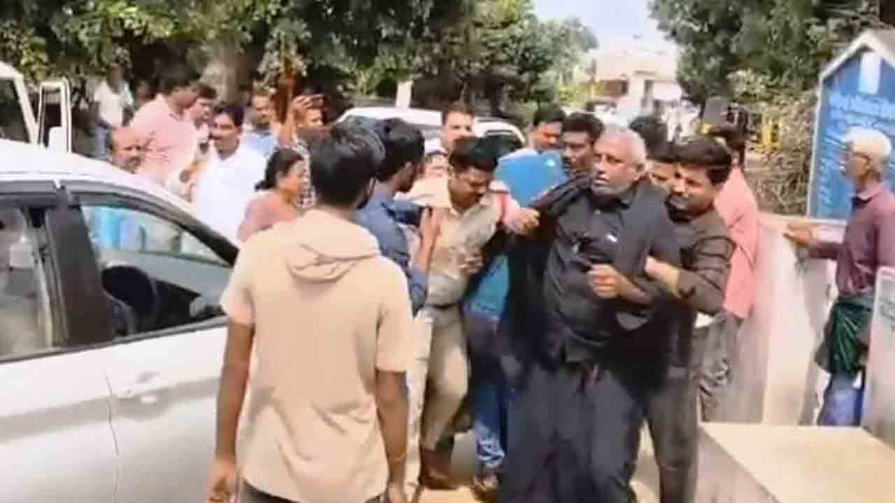 బీఆర్ఎస్ మండల అధ్యక్షుడి అక్రమ అరెస్ట్