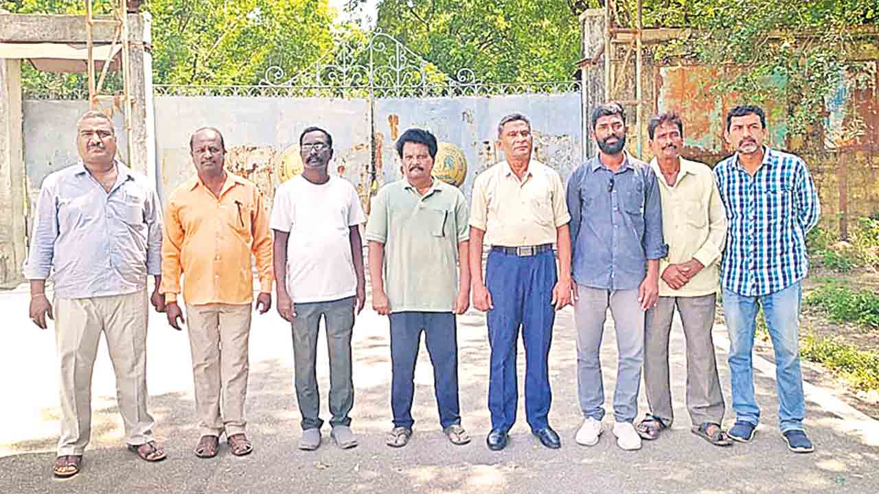 చక్కెర ఫ్యాక్టరీ ప్రారంభం ఏమైంది?