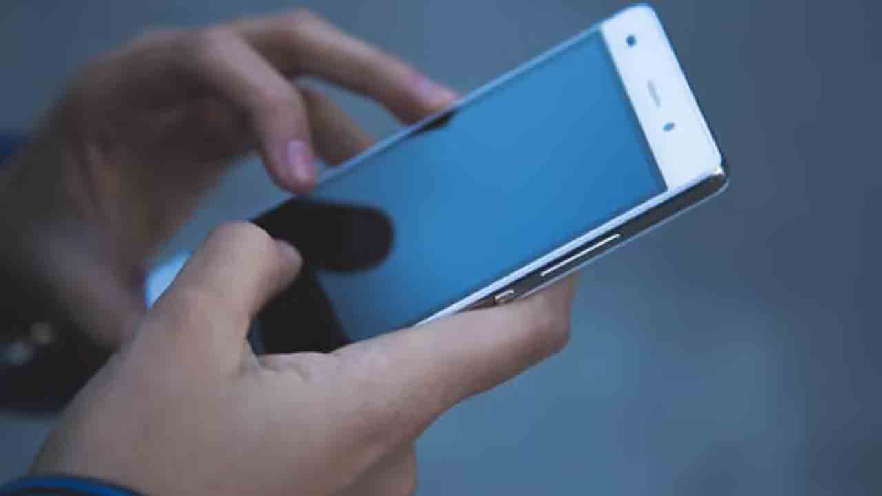 ఏసీబీ అధికారులమంటూ ఫేక్‌ కాల్స్‌