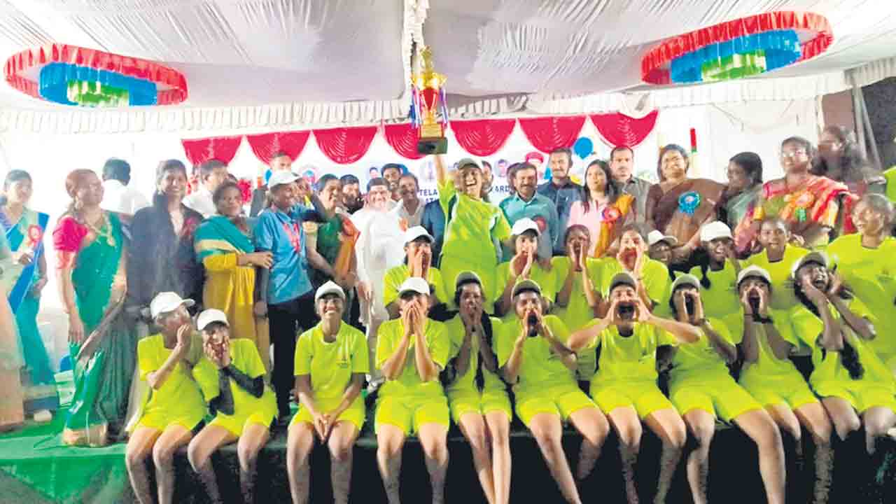 మేం వసతులిస్తం.. మీరు ర్యాంకులివ్వండి