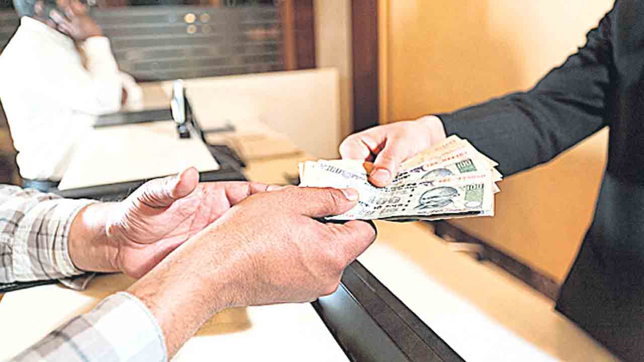 ఇవ్వాల్సింది ఐదు.. ఇచ్చింది ఒక్కటే