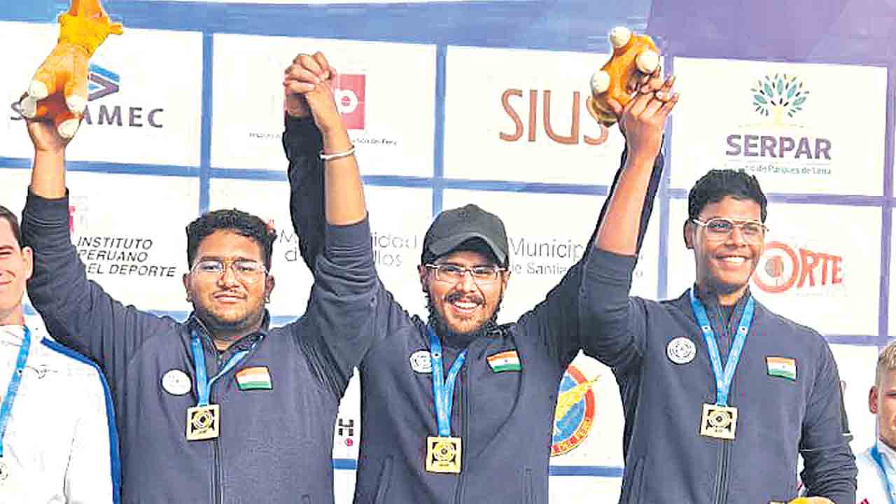 భారత షూటర్లకు మరో స్వర్ణం