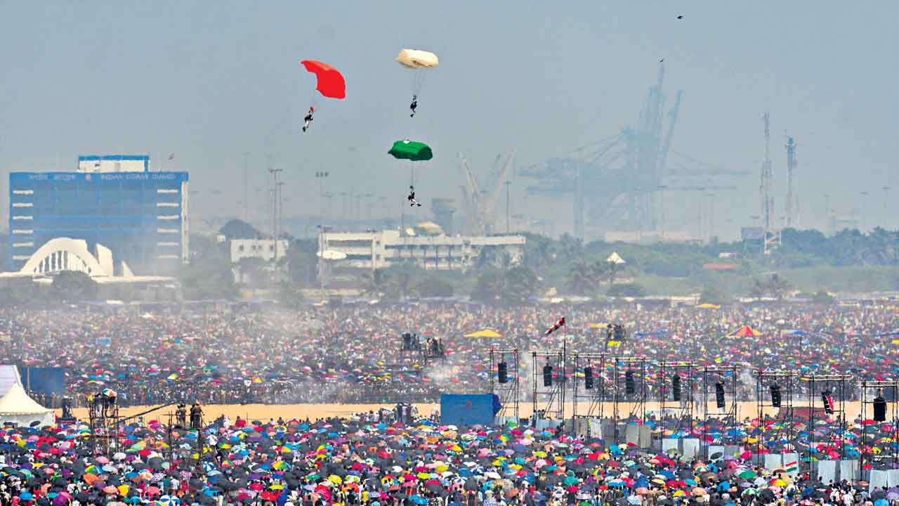 Air Show | చెన్నై ఎయిర్‌ షోలో విషాదం.. డీహైడ్రేషన్‌తో ముగ్గురు సందర్శకుల మృతి