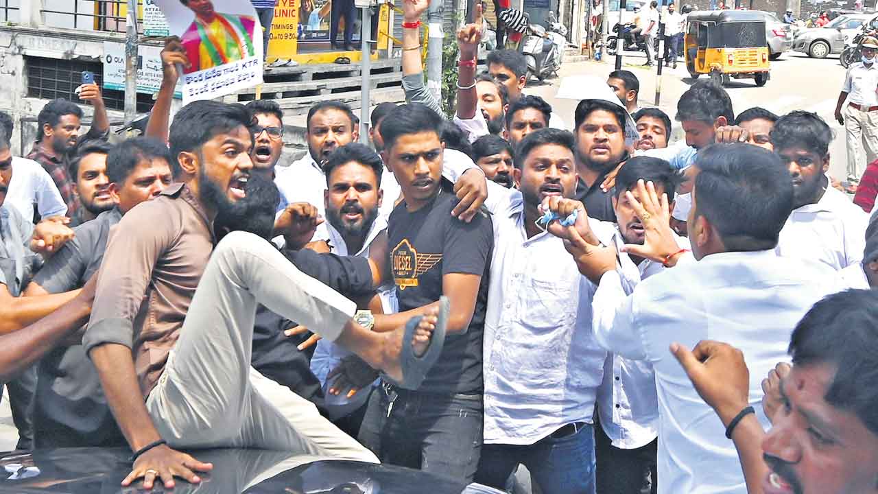 KTR | కేటీఆర్‌ కాన్వాయ్‌పై కాంగ్రెస్‌ దాడి.. అంబర్‌పేట పర్యటనలో దారికాచి వీరంగం