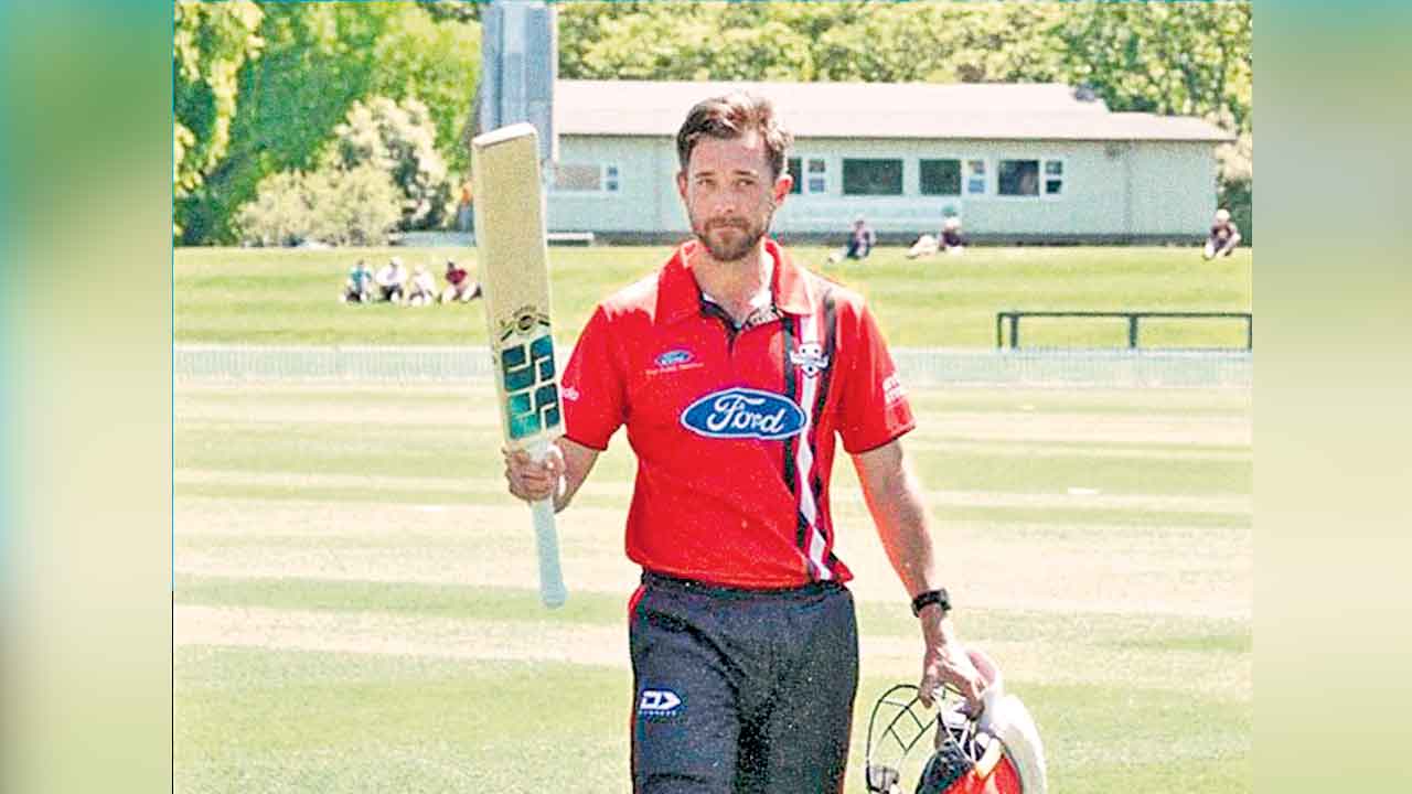 లిస్ట్‌-ఏ క్రికెట్‌లో ఫాస్టెస్ట్‌ డబుల్‌ సెంచరీ