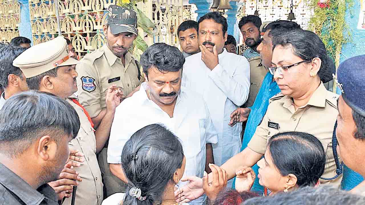 సికింద్రాబాద్‌లో అమ్మవారి విగ్రహం ధ్వంసం