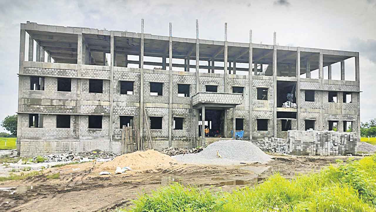 కేజీబీవీ పూర్తయ్యేదెప్పుడో