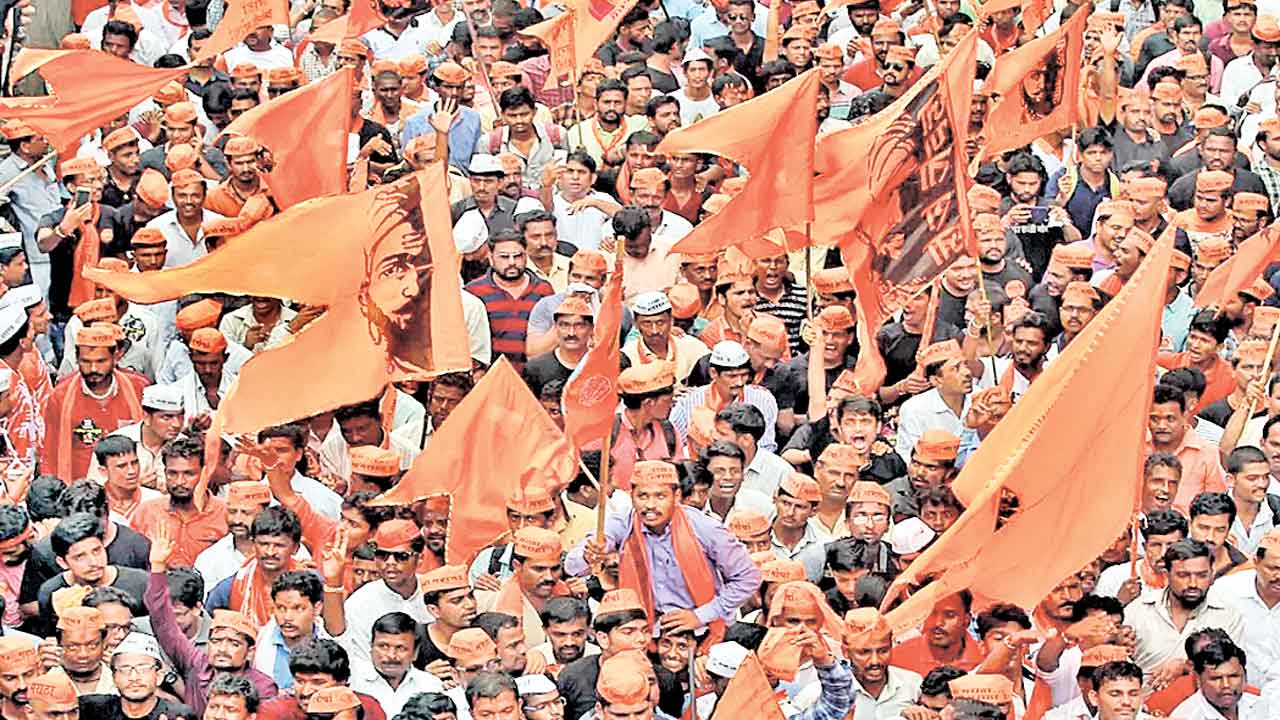 మరాఠాలు ఎటువైపు?