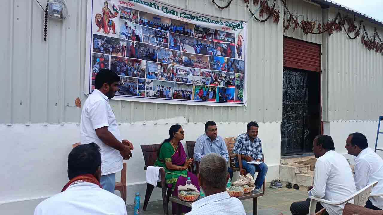 సీతాఫలం మొక్కలు విరివిగా నాటాలి