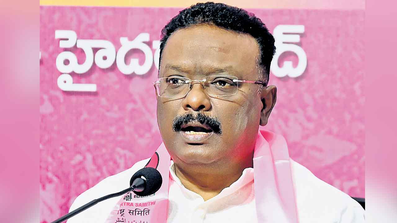 తుగ్లక్‌ను తలదన్నేలా రేవంత్‌ పాలన