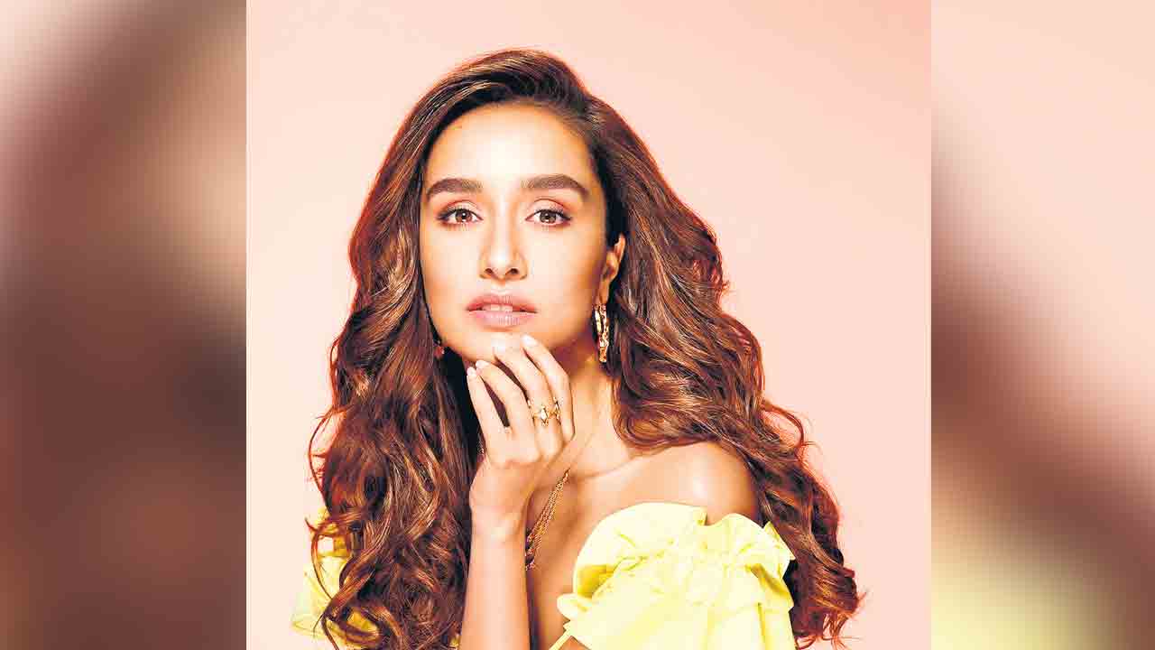 Shraddha Kapoor | రాహుల్‌ని టార్గెట్‌ చేసిన శ్రద్ధాకపూర్‌?