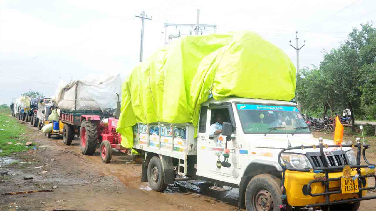 పత్తిరైతుల పరేషాన్‌