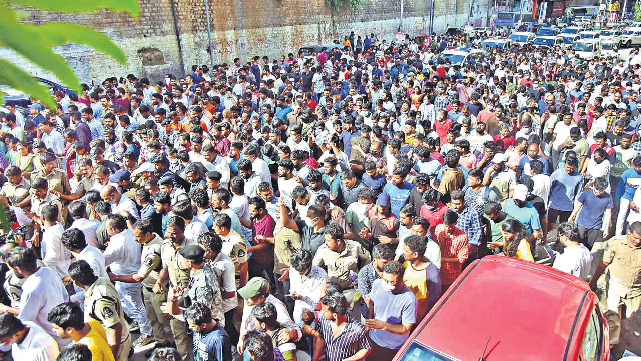 Telangana | గ్రూప్‌-1పై సర్కారు మొండివైఖరి.. రగులుతున్న నిరుద్యోగ తెలంగాణ