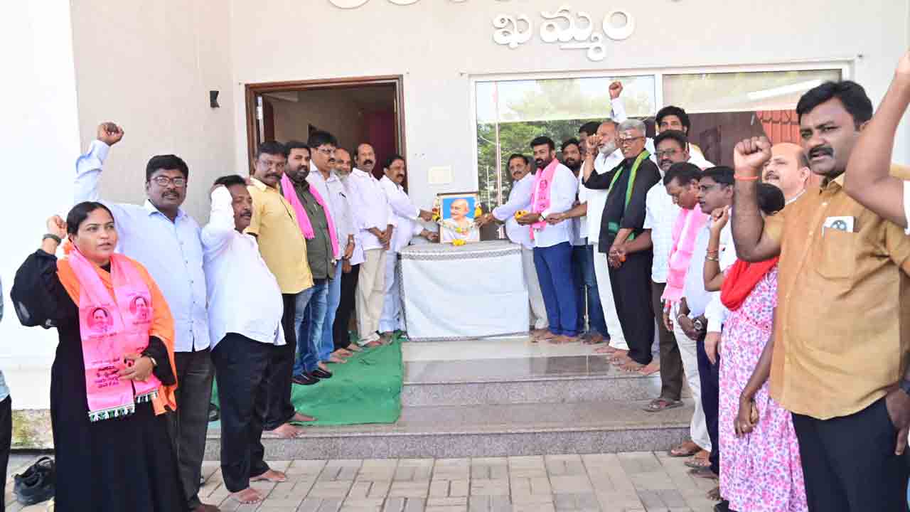 అహింసామార్గం అనుసరణీయం