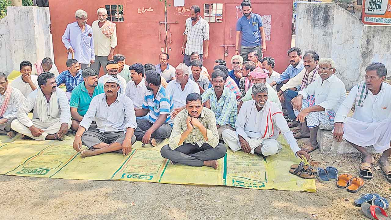 సోయా రైతుల ఆందోళన