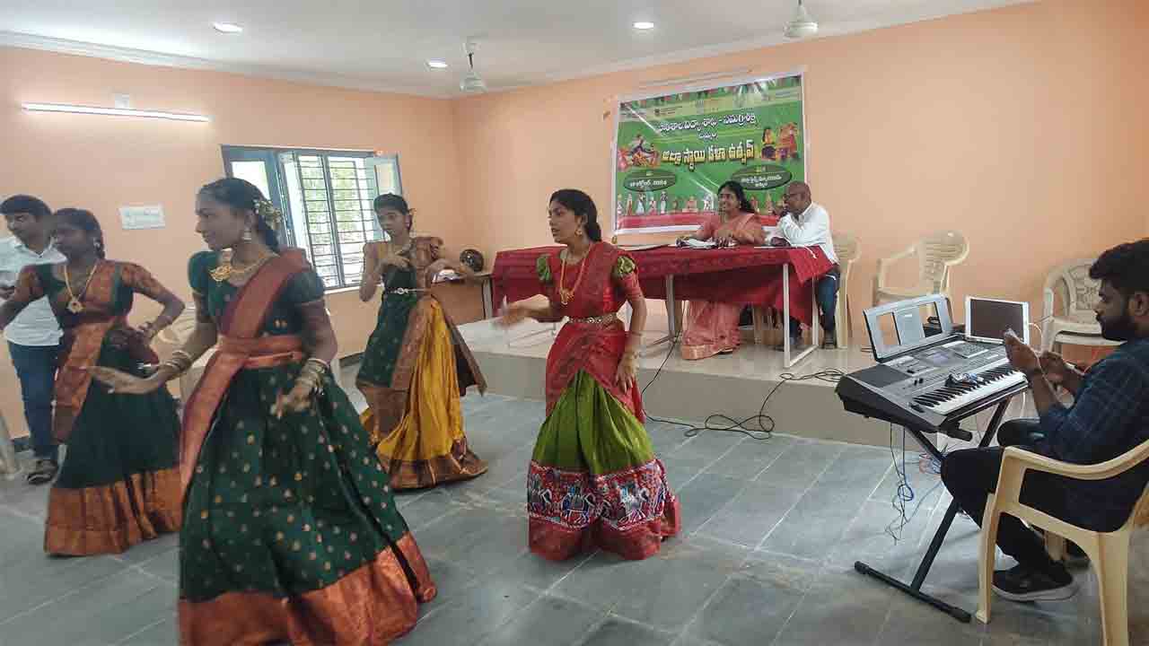 ‘కళ’లేని ఉత్సవ్‌