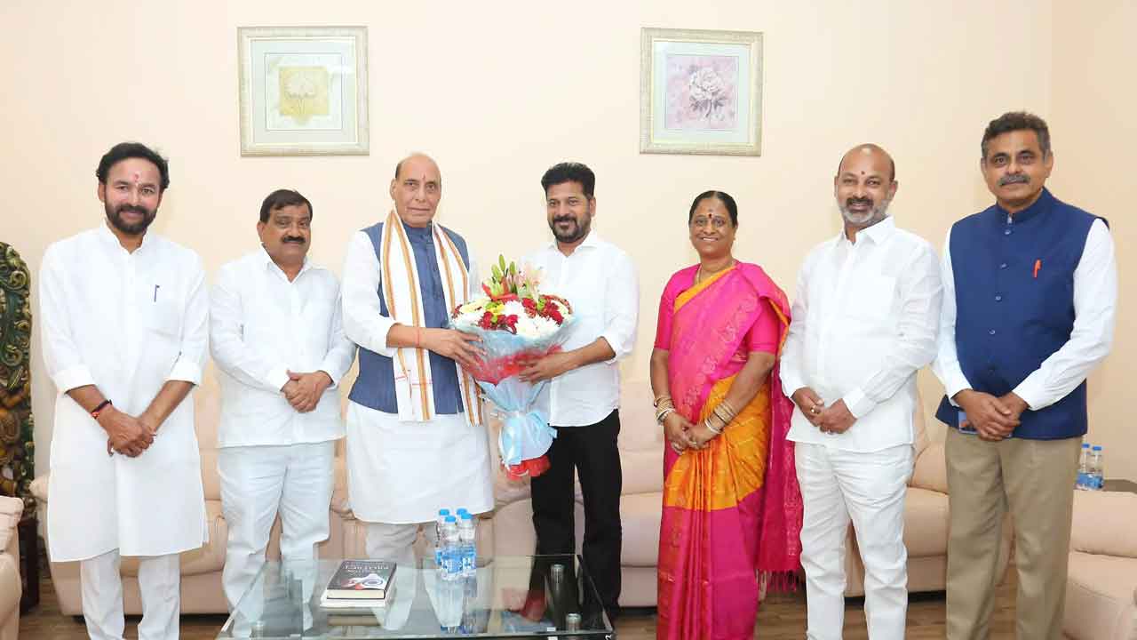 కాంగ్రెస్‌-బీజేపీ అలయ్‌ బలయ్‌