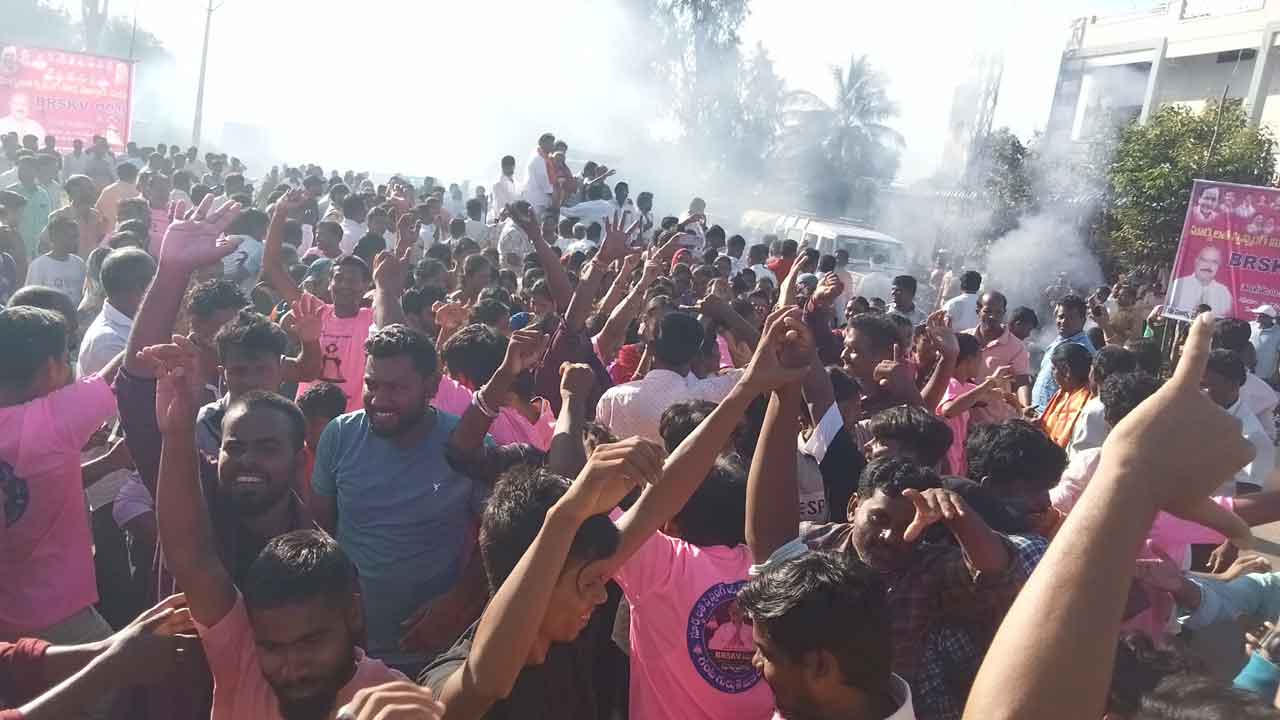 బీఆర్‌ఎస్‌కేవీ విజయఢంకా