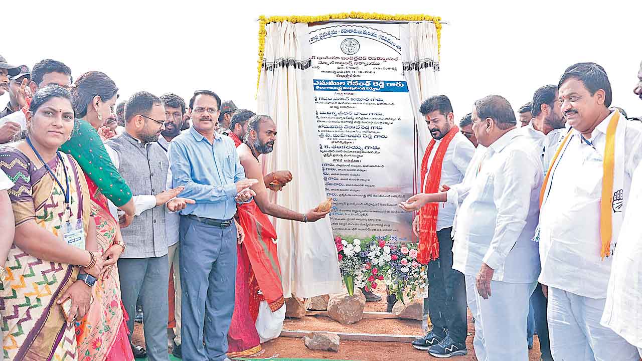 Revanth Reddy | టీచర్లతో పెట్టుకోవద్దు! వాళ్లు పోలింగ్‌ బూతుల్లో చేయాల్సింది చేస్తారు