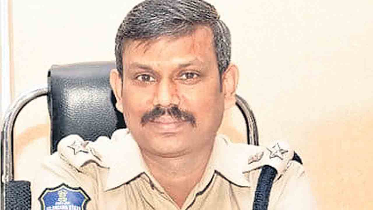 సీపీ సీటుకు ఎసరు?