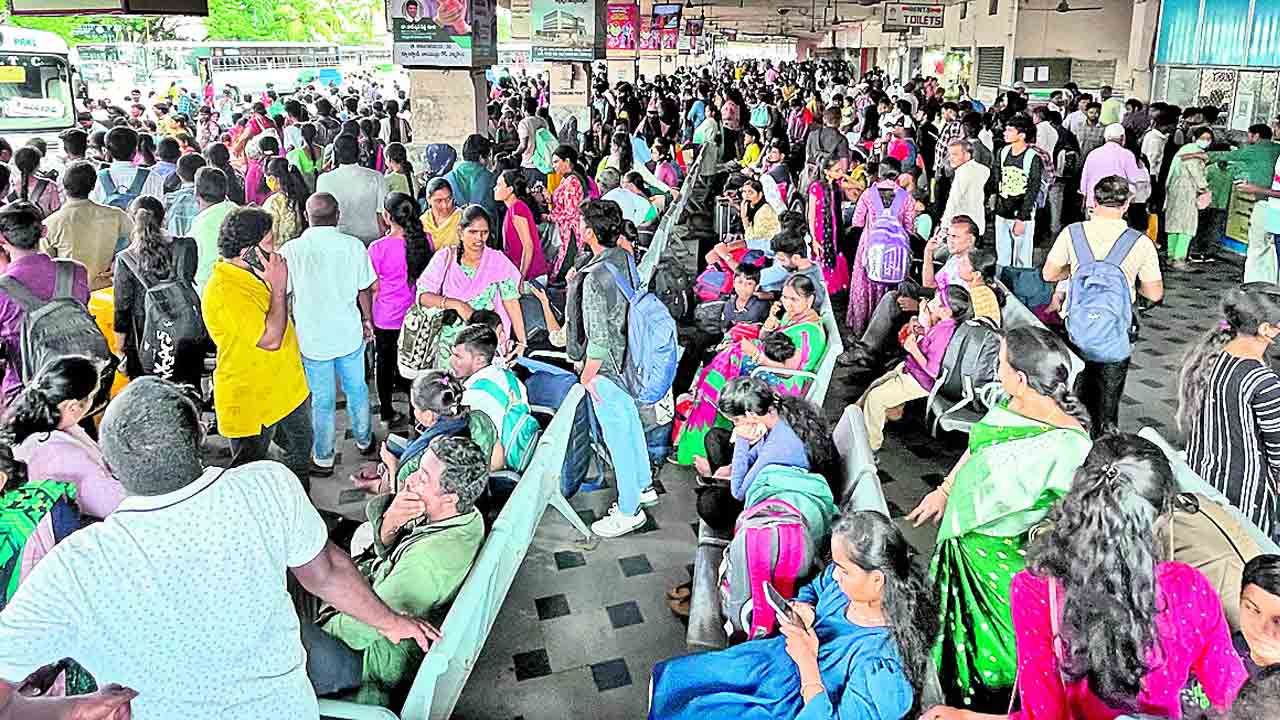 తిరుగు ప్రయాణానికీ తిప్పలే..