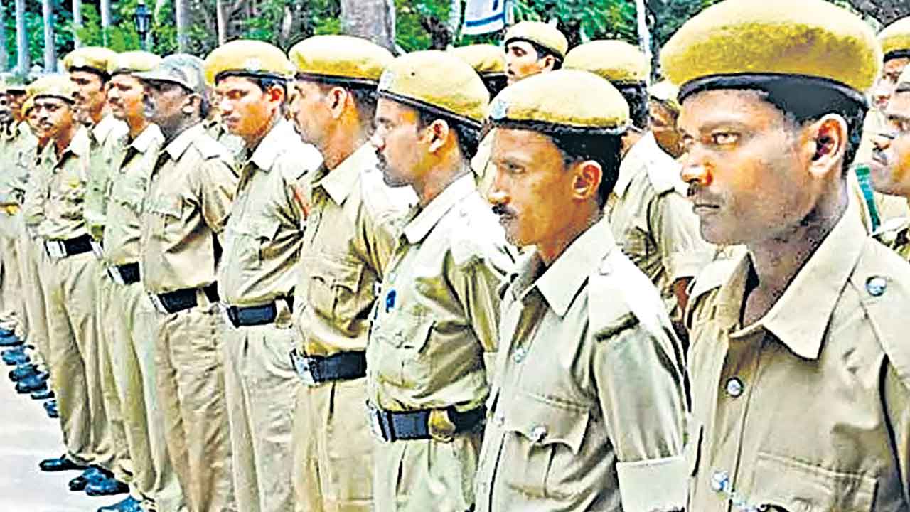 Home Guards | అరకొర జీతాలతో ఆర్థిక కష్టాలు.. హోంగార్డుల ఆత్మహత్యలు