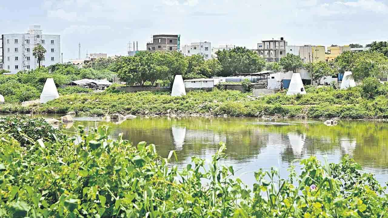 Operation Musi | మా కన్నీళ్లు తుడిచేదెవరు?.. మూసీవాసుల రోదన