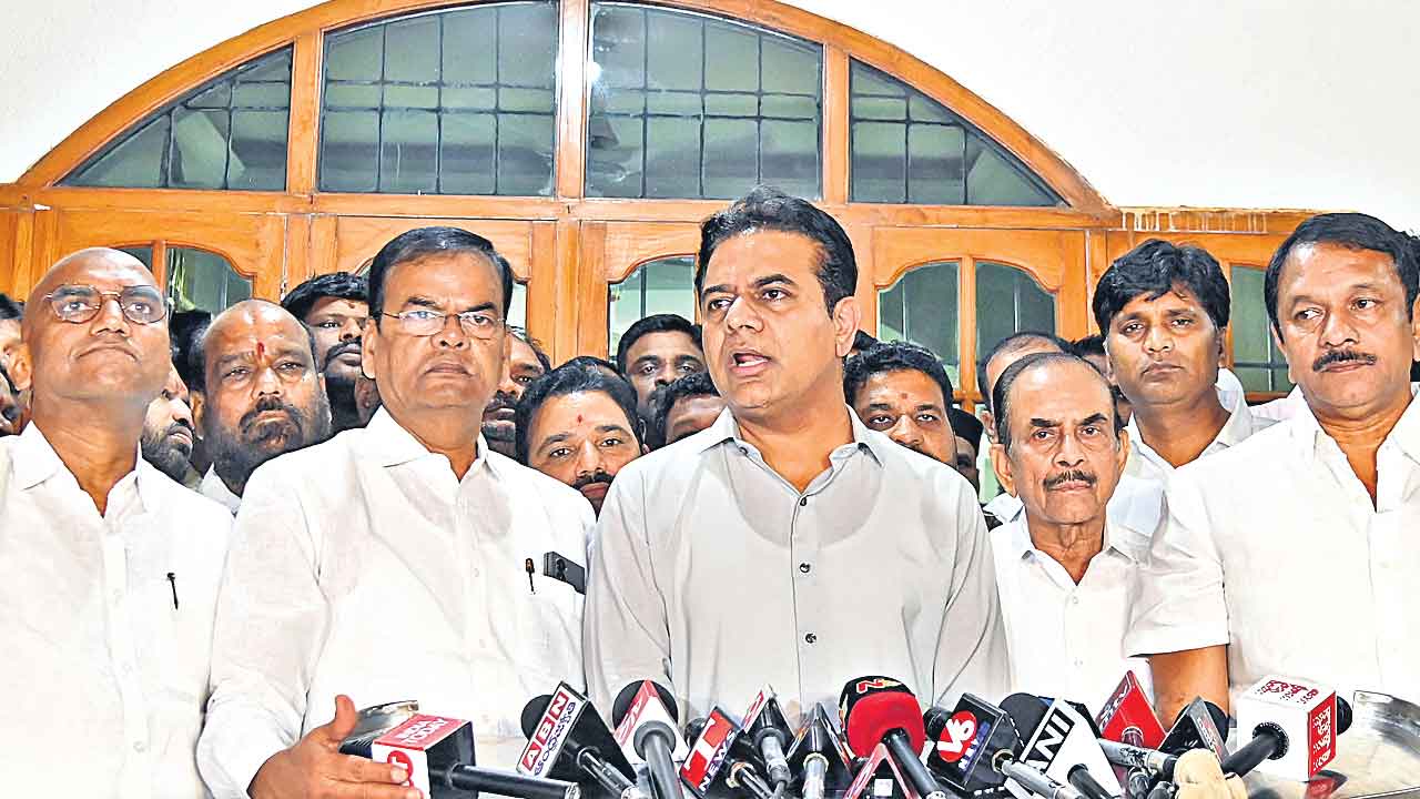 Congress Govt | రేవంత్ సర్కార్ డైవర్షన్ కుట్ర.. ప్రజాగ్రహంతో దడ.. పోలీసు డ్రామాకు జన్వాడ