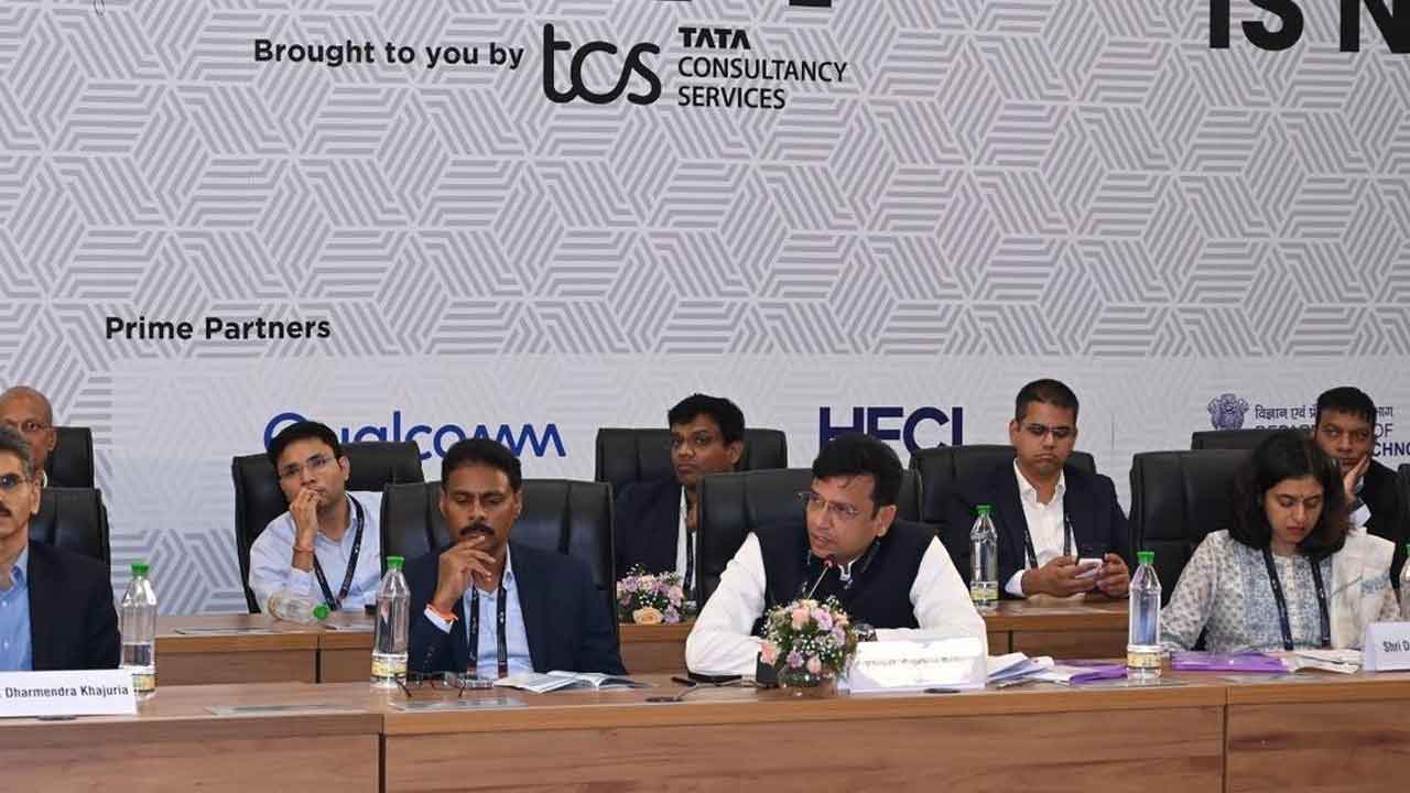 రాష్ట్రంలో సెమీకండక్టర్‌ ప్లాంట్‌ నెలకొల్పండి