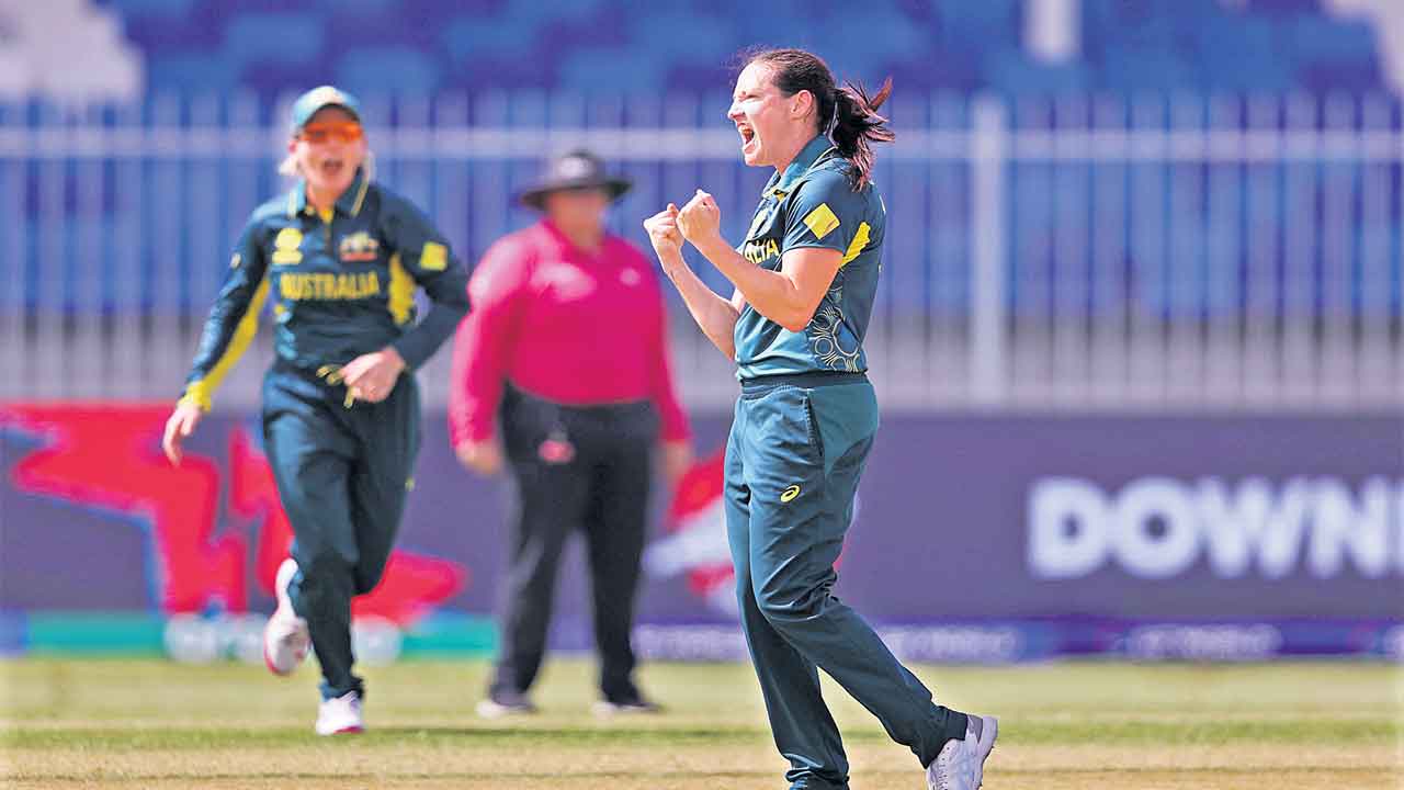 T20 World Cup | లంకపై ఆసీస్ ఘనవిజయం.. ఇంగ్లండ్ను భయపెట్టిన బంగ్లా