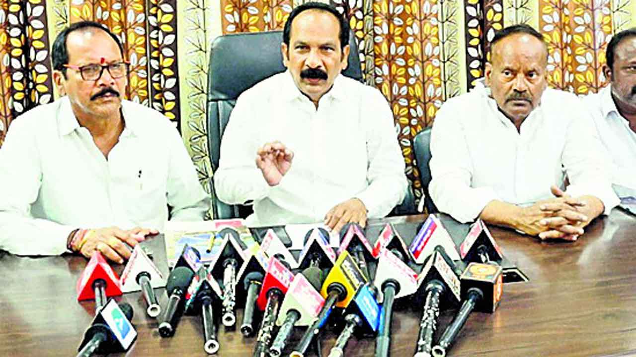 వరద బాధితులను మరిచిన కాంగ్రెస్‌