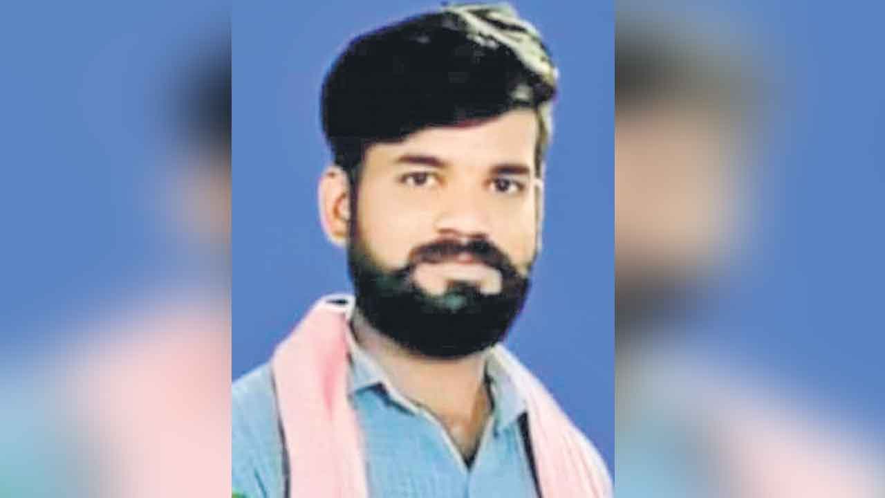 యువ రైతు ఆత్మహత్య