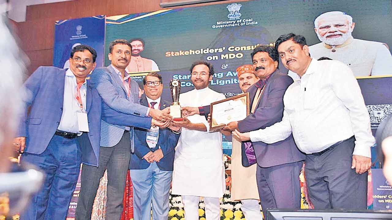 సింగరేణి ఓసీలకు ఫైవ్‌స్టార్‌ రేటింగ్‌ అవార్డులు