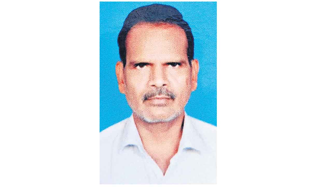 మరో నేత కార్మికుడి బలవన్మరణం