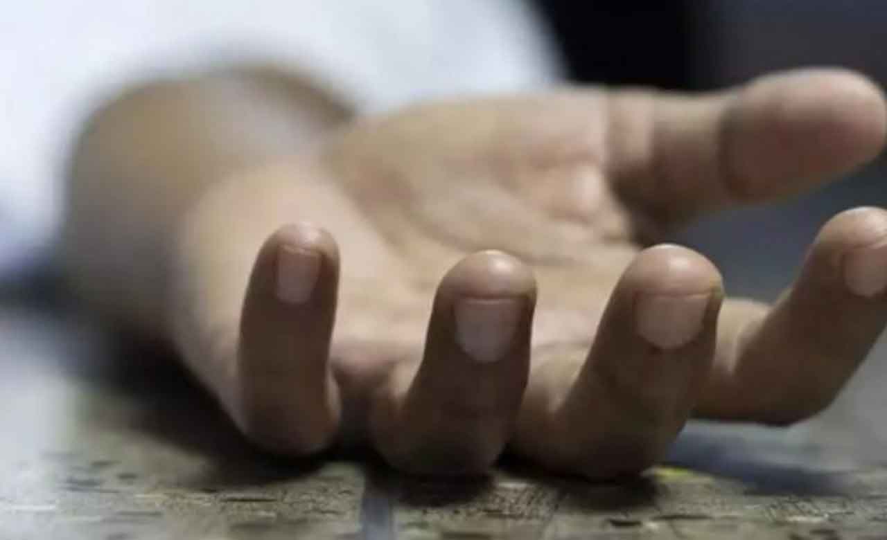 జర్నలిస్టు వేధింపులు భరించలేక..పంచాయతీ కార్యదర్శి ఆత్మహత్యాయత్నం