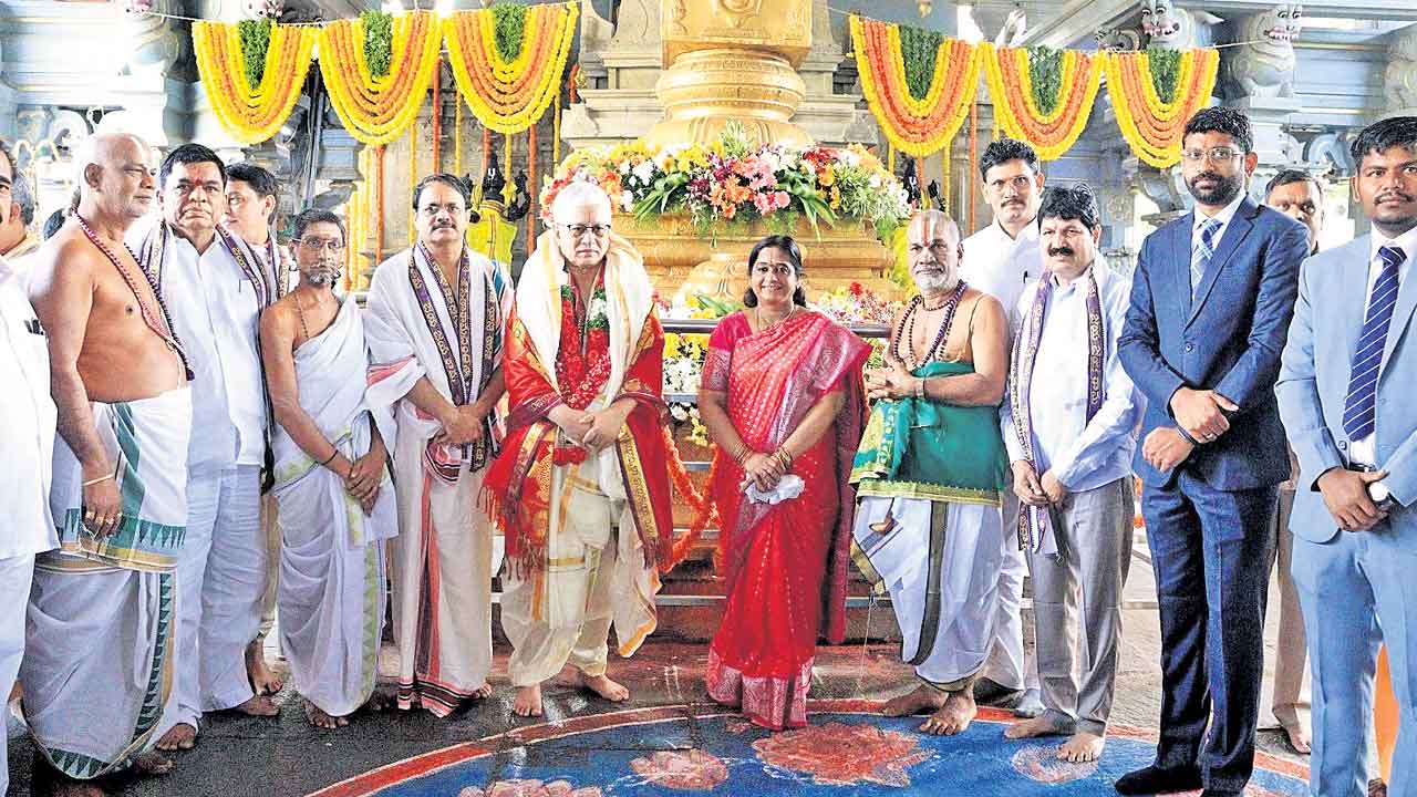 అభివృద్ధి ఫలాలు గిరిజనులకు అందాలి