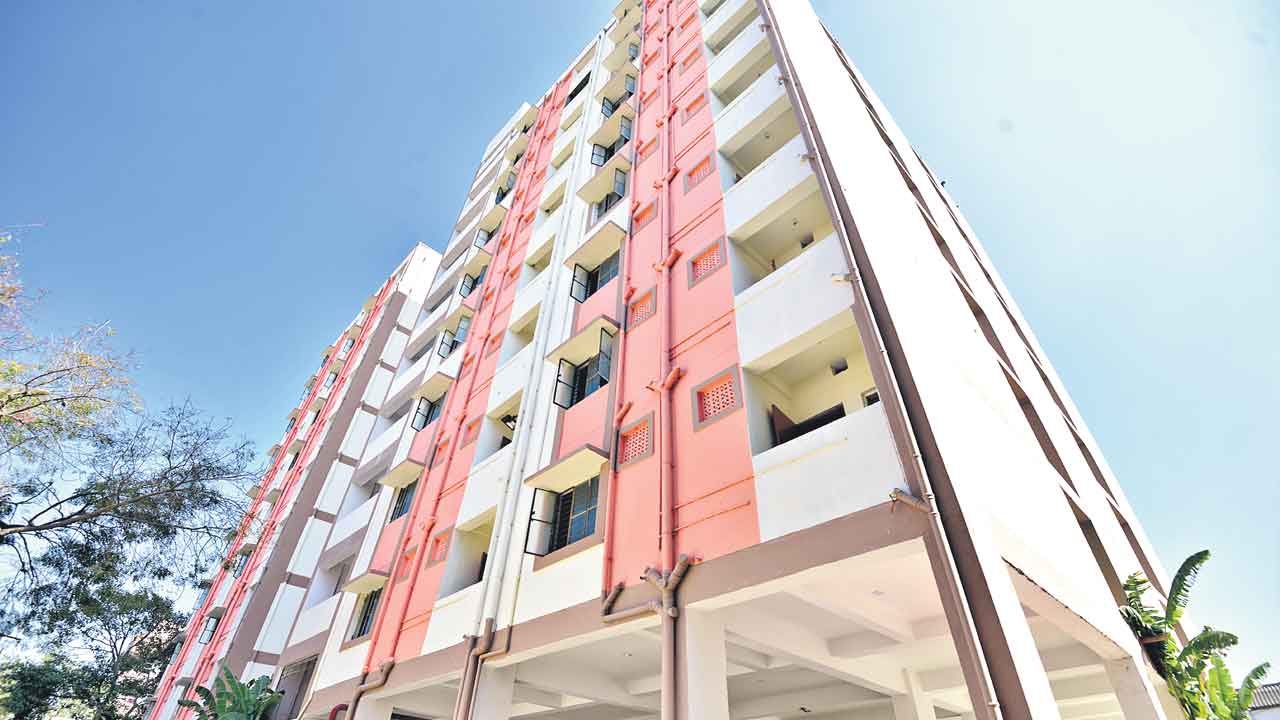 కనీస వసతులేవీ?