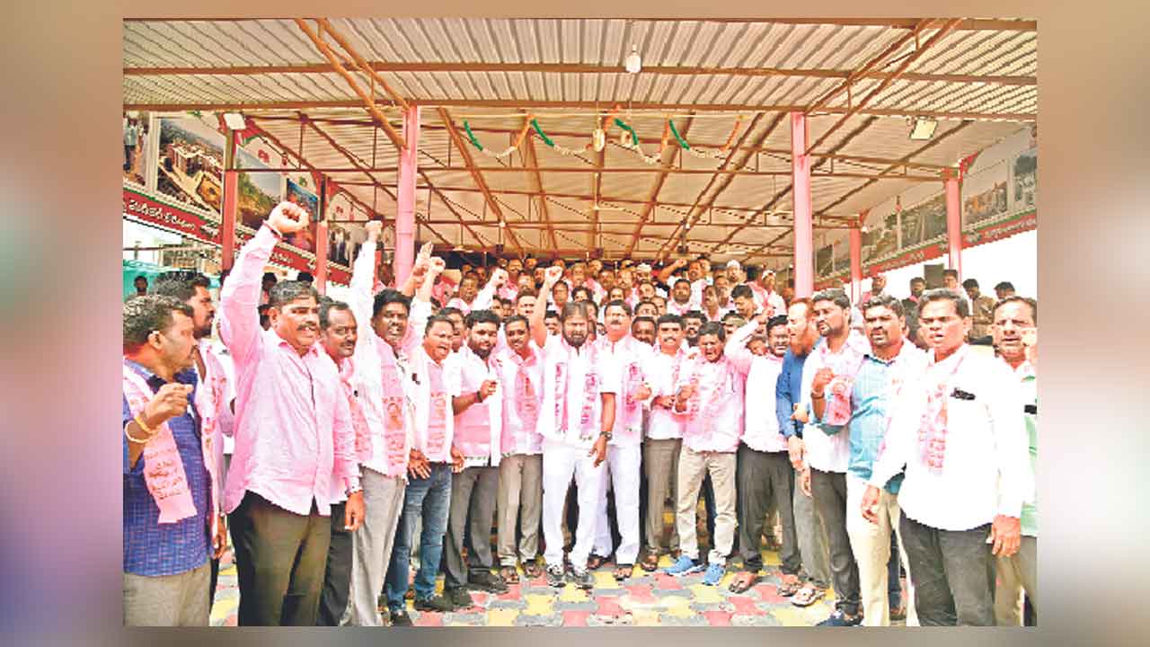 మిన్నంటిన సంబురం