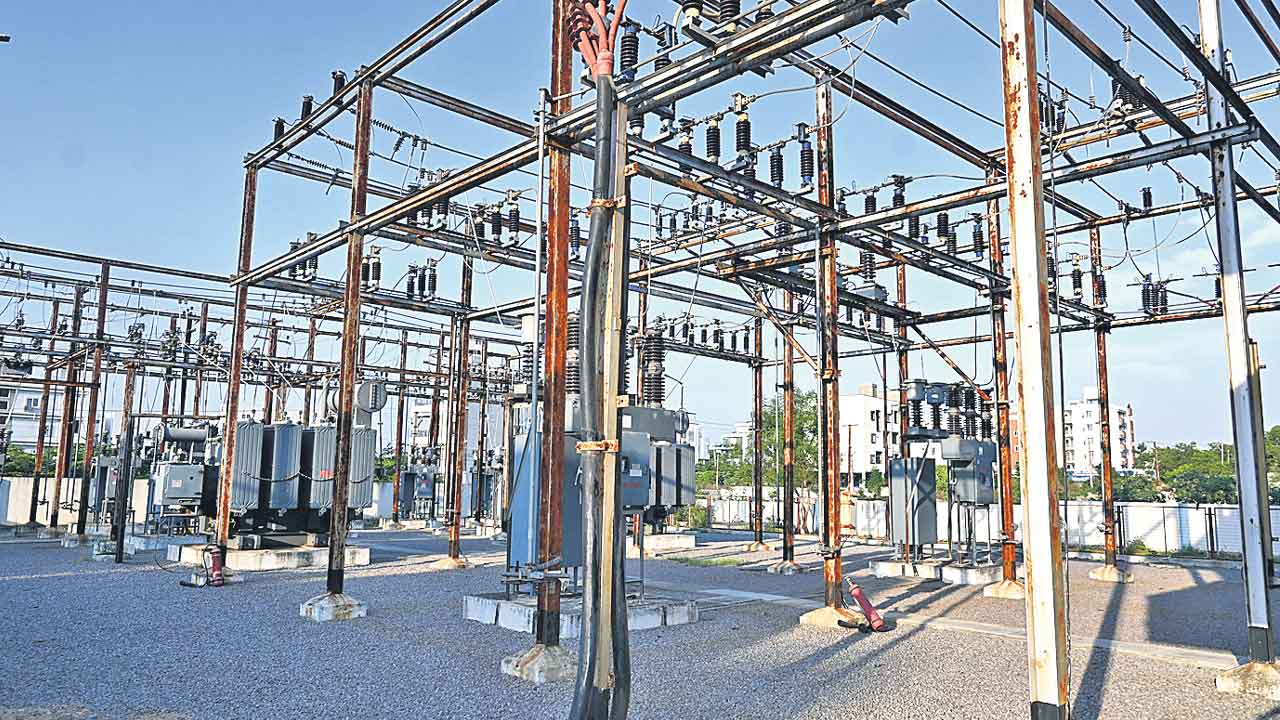 కొత్త సబ్‌ స్టేషన్లకు భూముల సేకరణ