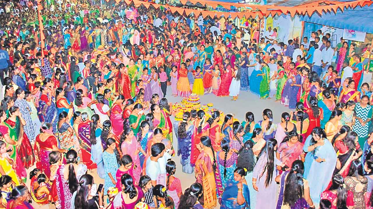 నాటి వైభవమేది…