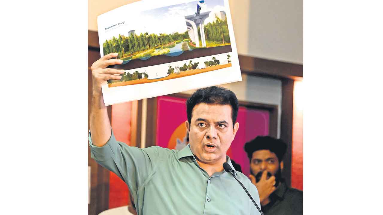 KTR | ఢిల్లీకి మూటల కోసమే లక్షన్నర కోట్ల మూసీ.. కేటీఆర్‌ పవర్‌ పాయింట్‌ ప్రజెంటేషన్‌