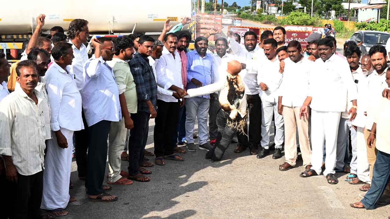 అన్నదాతకు దోఖా.. రూ.2వేలకోట్లకు సర్కారు ఎగనామం