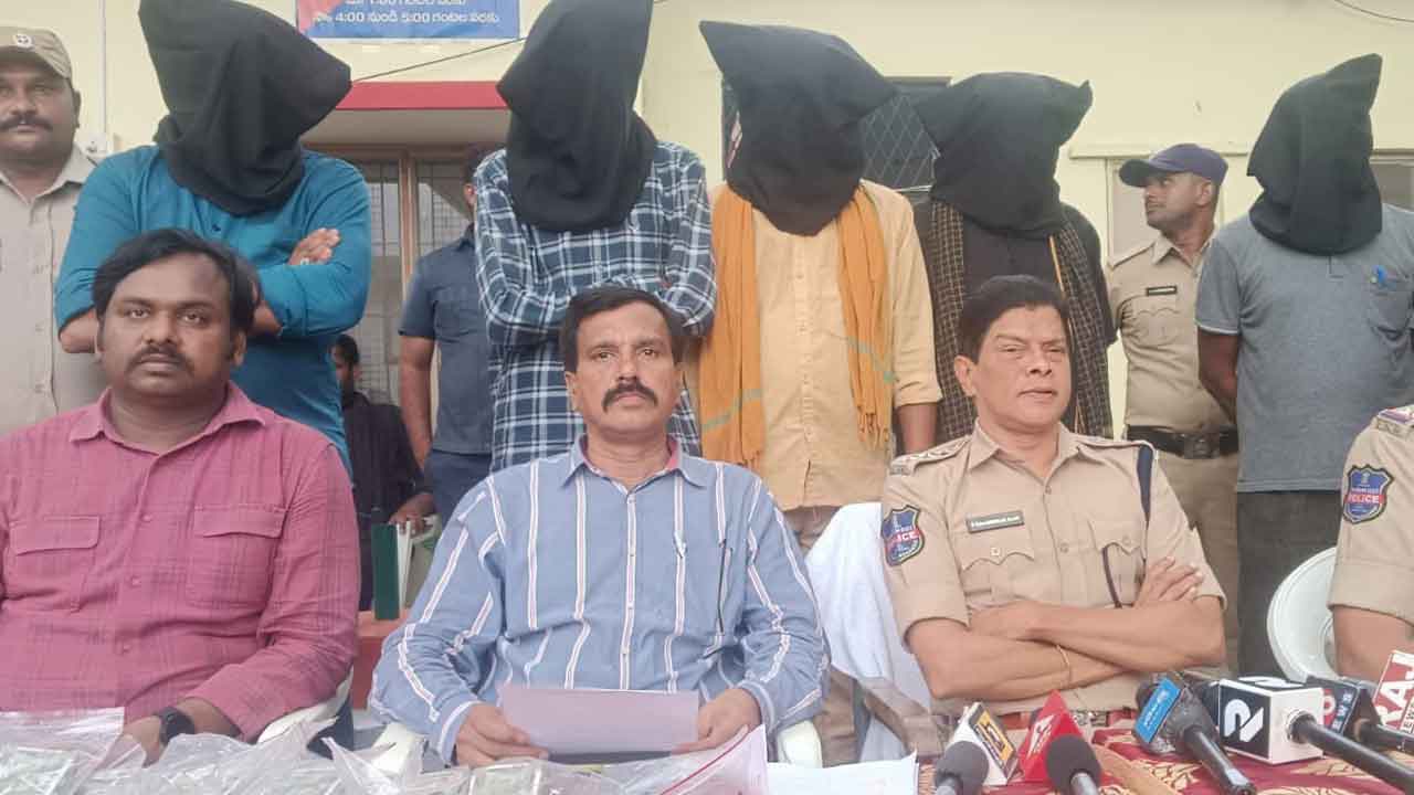 వైటీపీఎస్‌లో అల్యూమినియం రోల్స్‌ చోరీ ముఠా అరెస్ట్‌