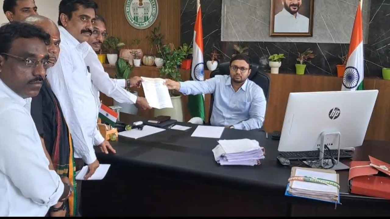 దిగొచ్చిన సర్కారు