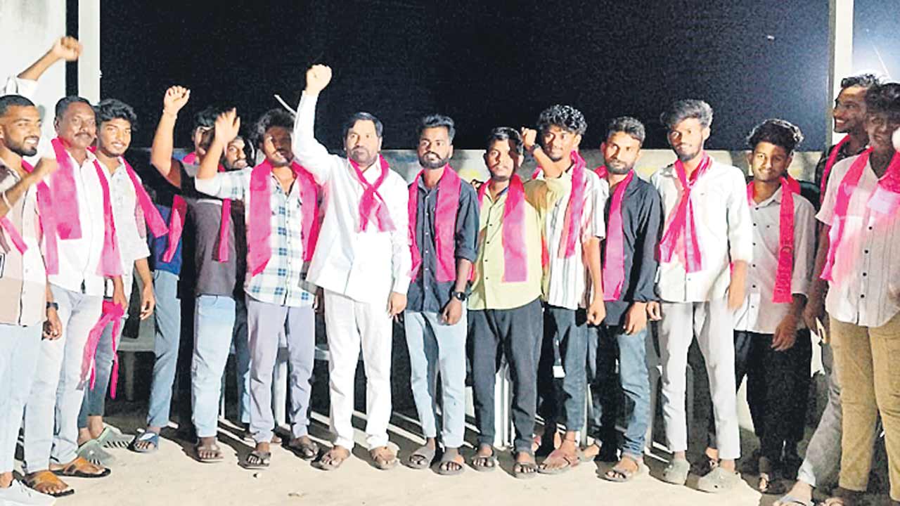 కాంగ్రెస్‌పై తిరుగుబాటు మొదలైంది